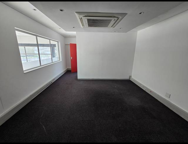 2,227M² SHOWROOM TO LET IN BRUMA
